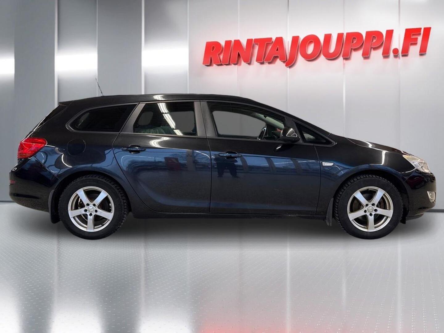 OPEL Astra 2012