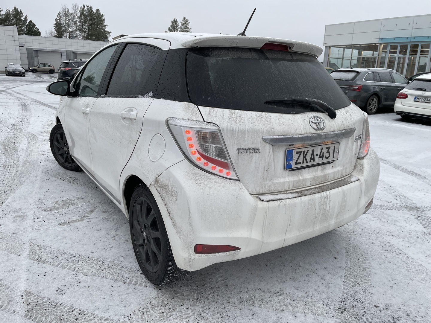 TOYOTA Yaris 2013