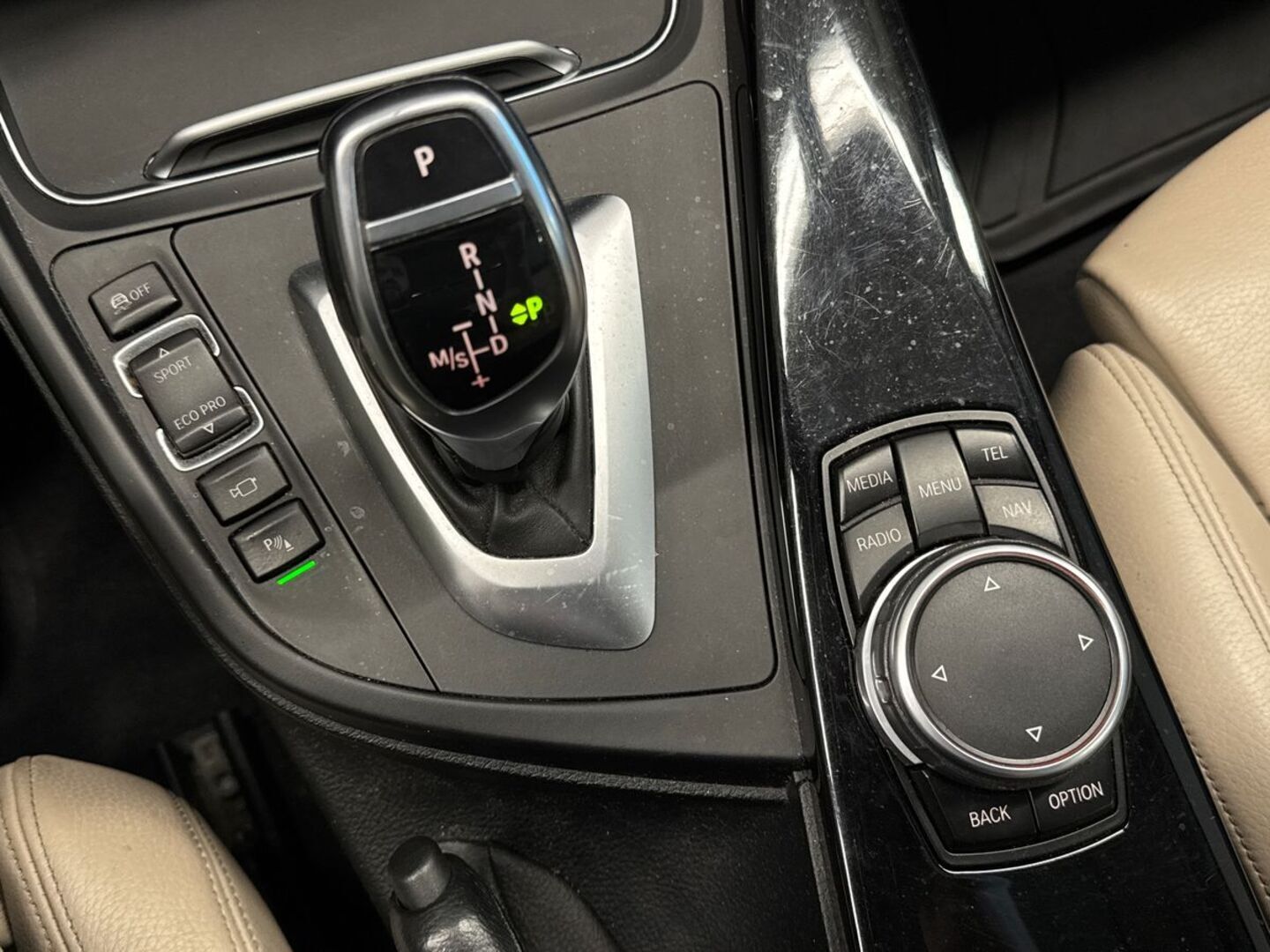 BMW 330 Gran Turismo 2015