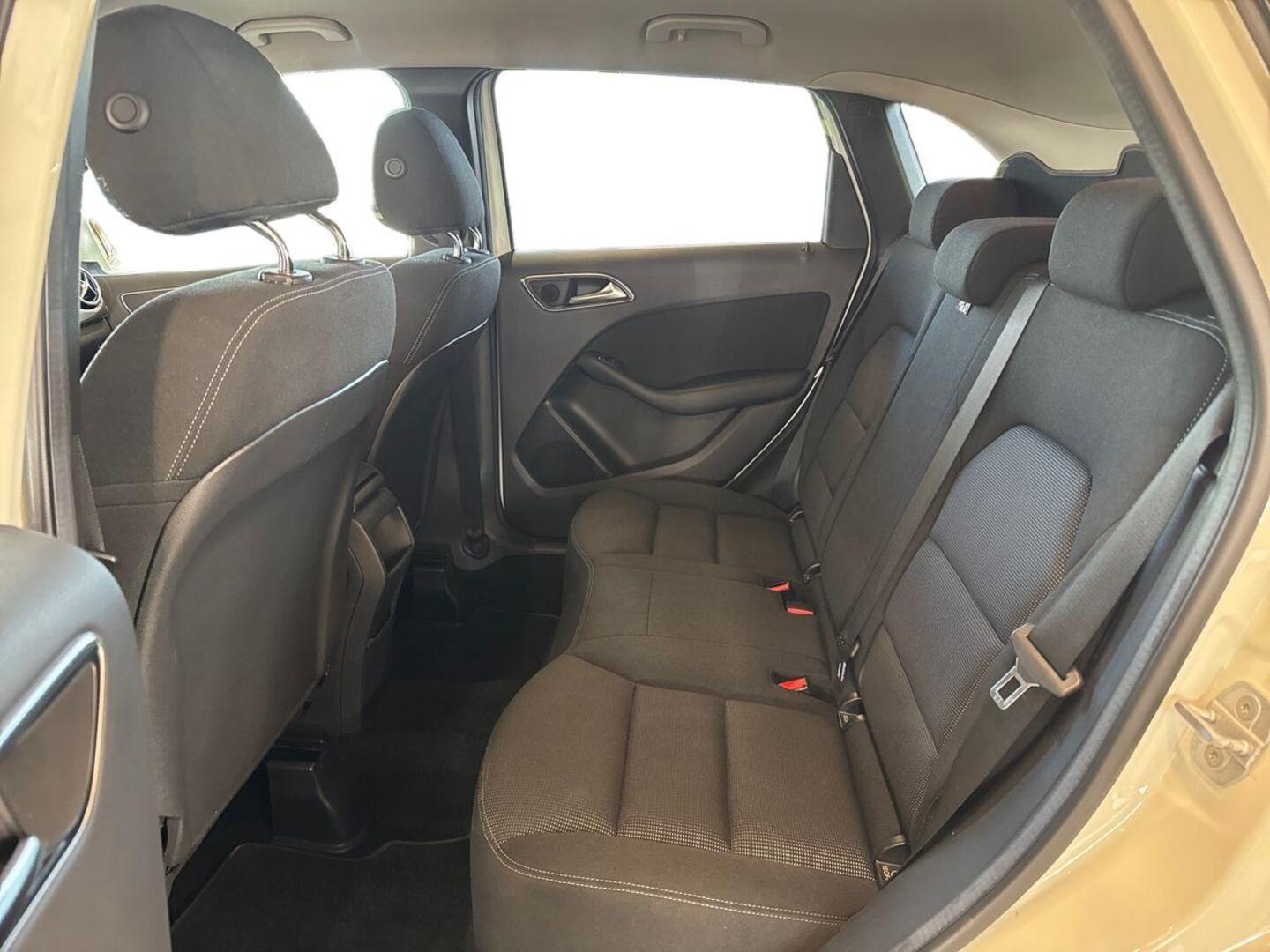 MERCEDES-BENZ B 2014