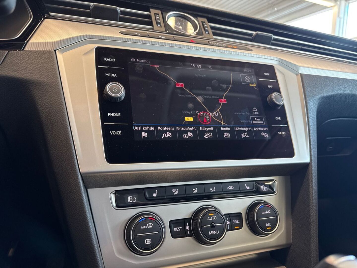 VOLKSWAGEN Passat 2018
