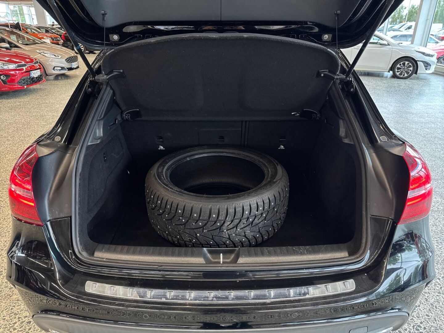MERCEDES-BENZ GLA 11