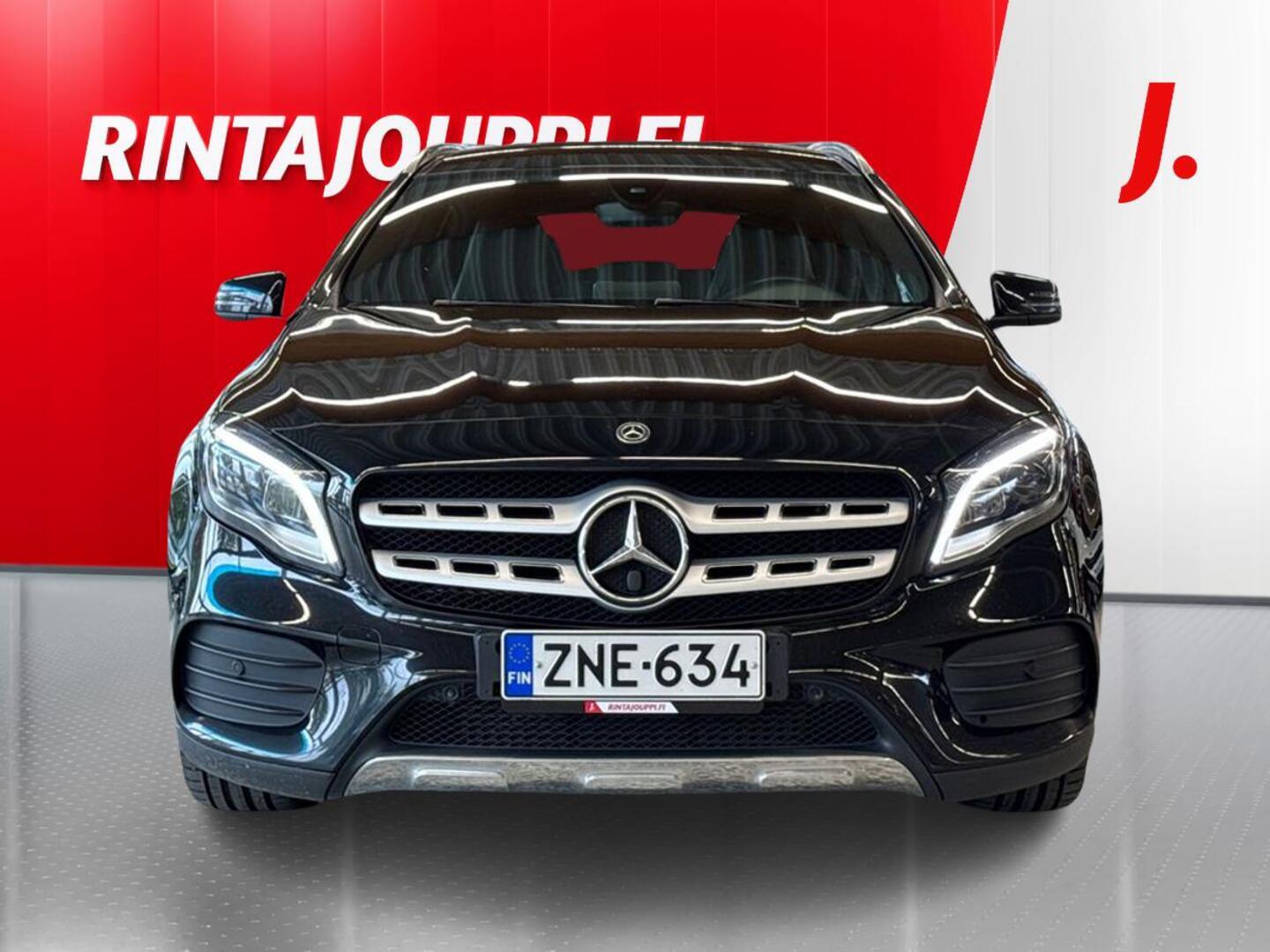 MERCEDES-BENZ GLA 3