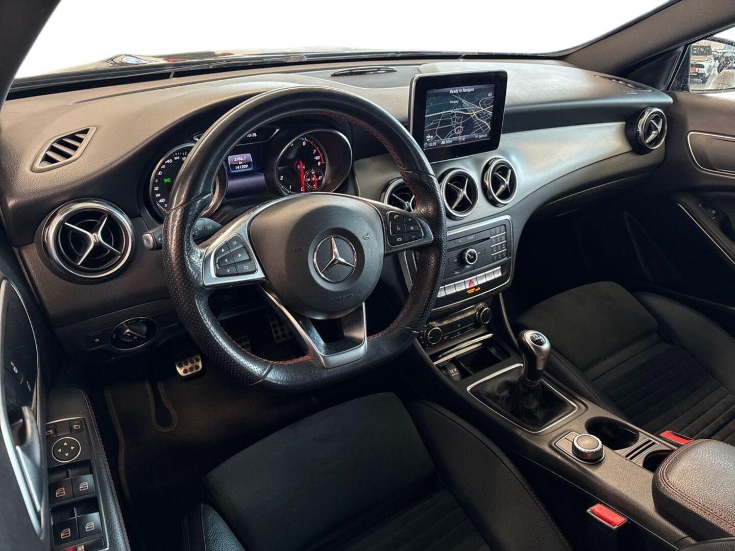 MERCEDES-BENZ GLA 7