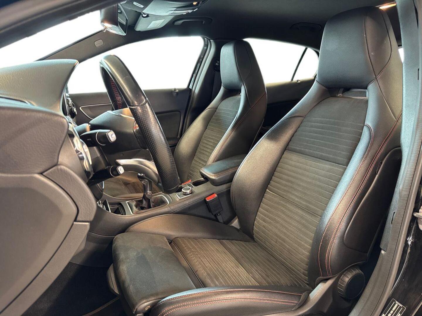 MERCEDES-BENZ GLA 9