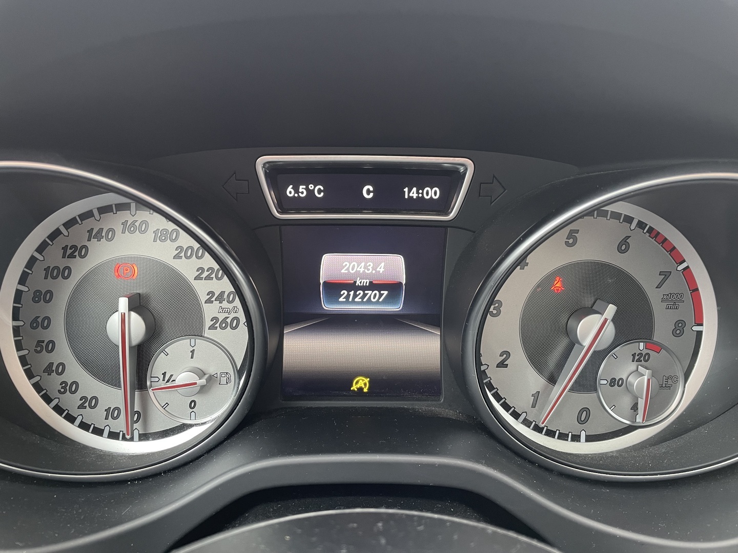 MERCEDES-BENZ CLA 2016