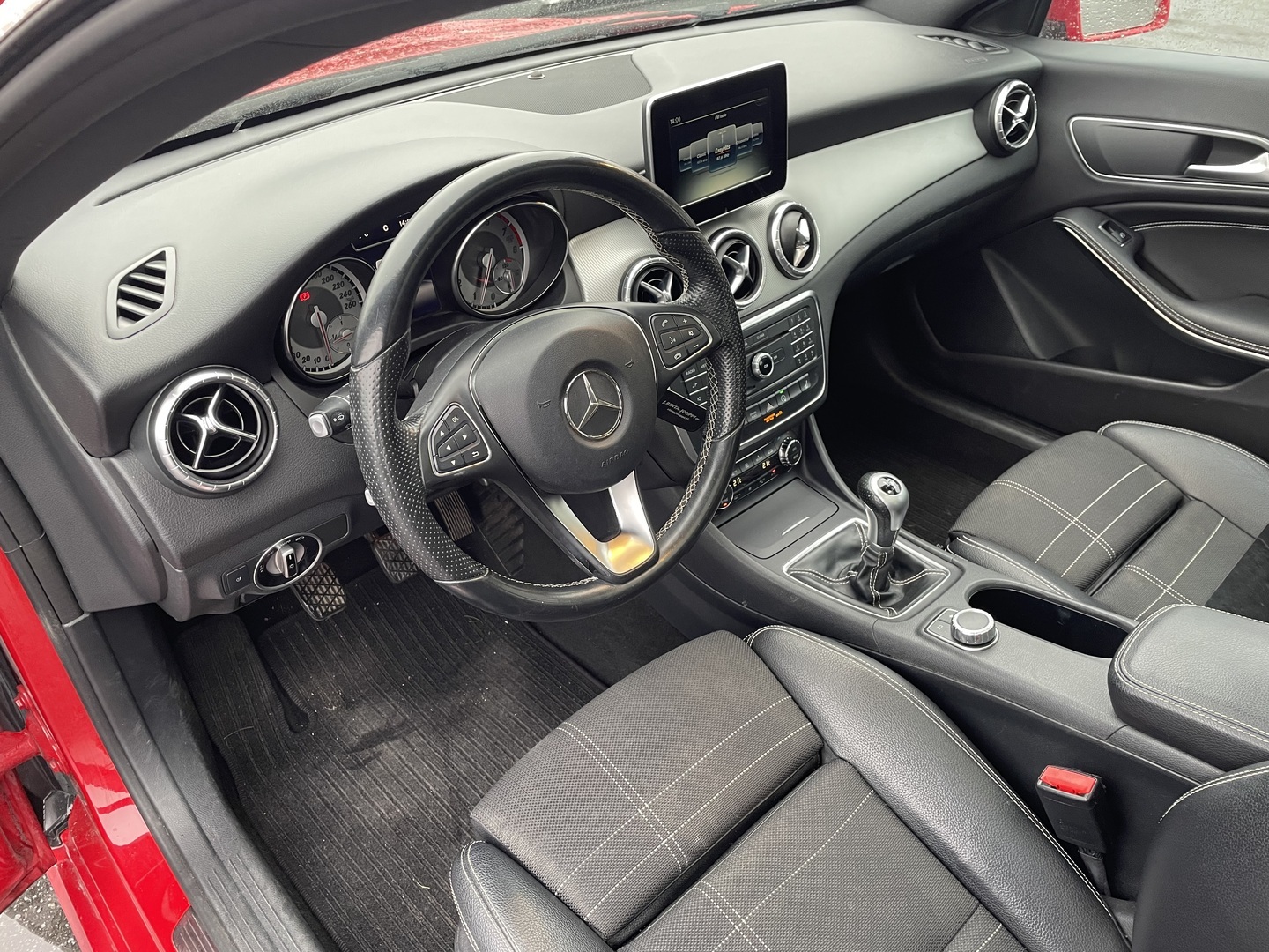 MERCEDES-BENZ CLA 2016