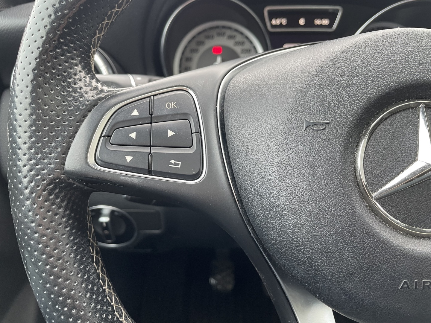 MERCEDES-BENZ CLA 2016