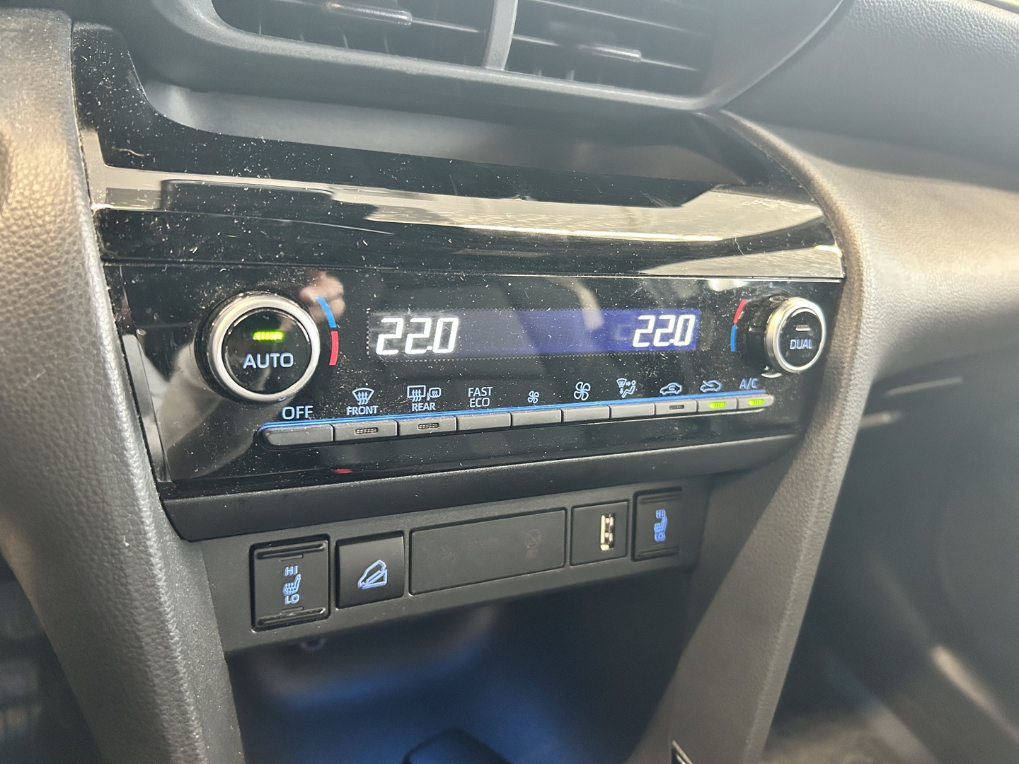 TOYOTA Yaris Cross 2022