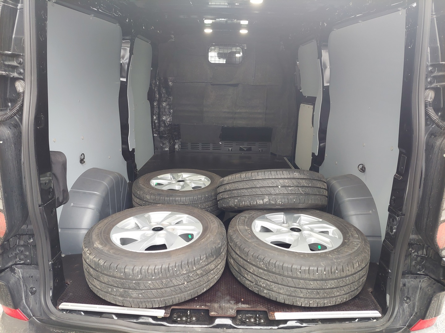 FORD Transit Custom 2025