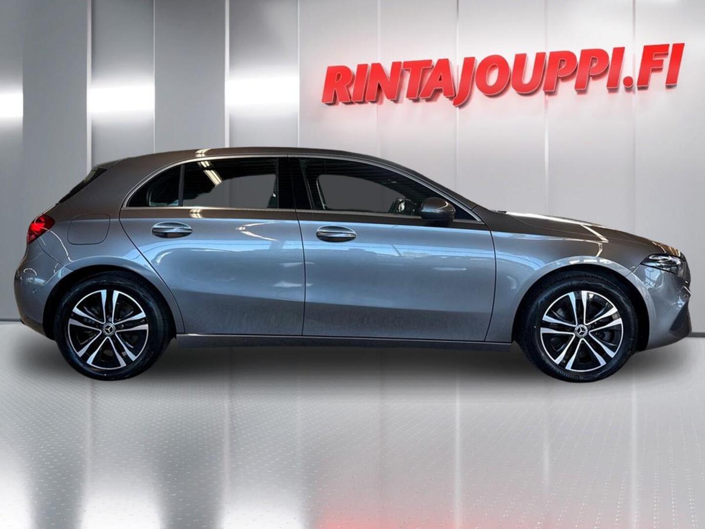 MERCEDES-BENZ A 2024