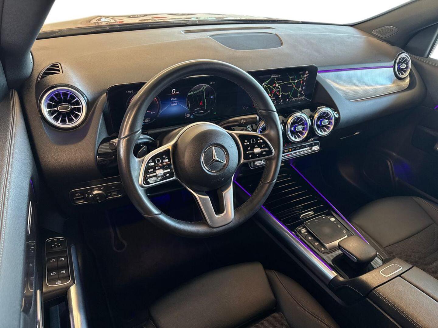 MERCEDES-BENZ EQA 2024