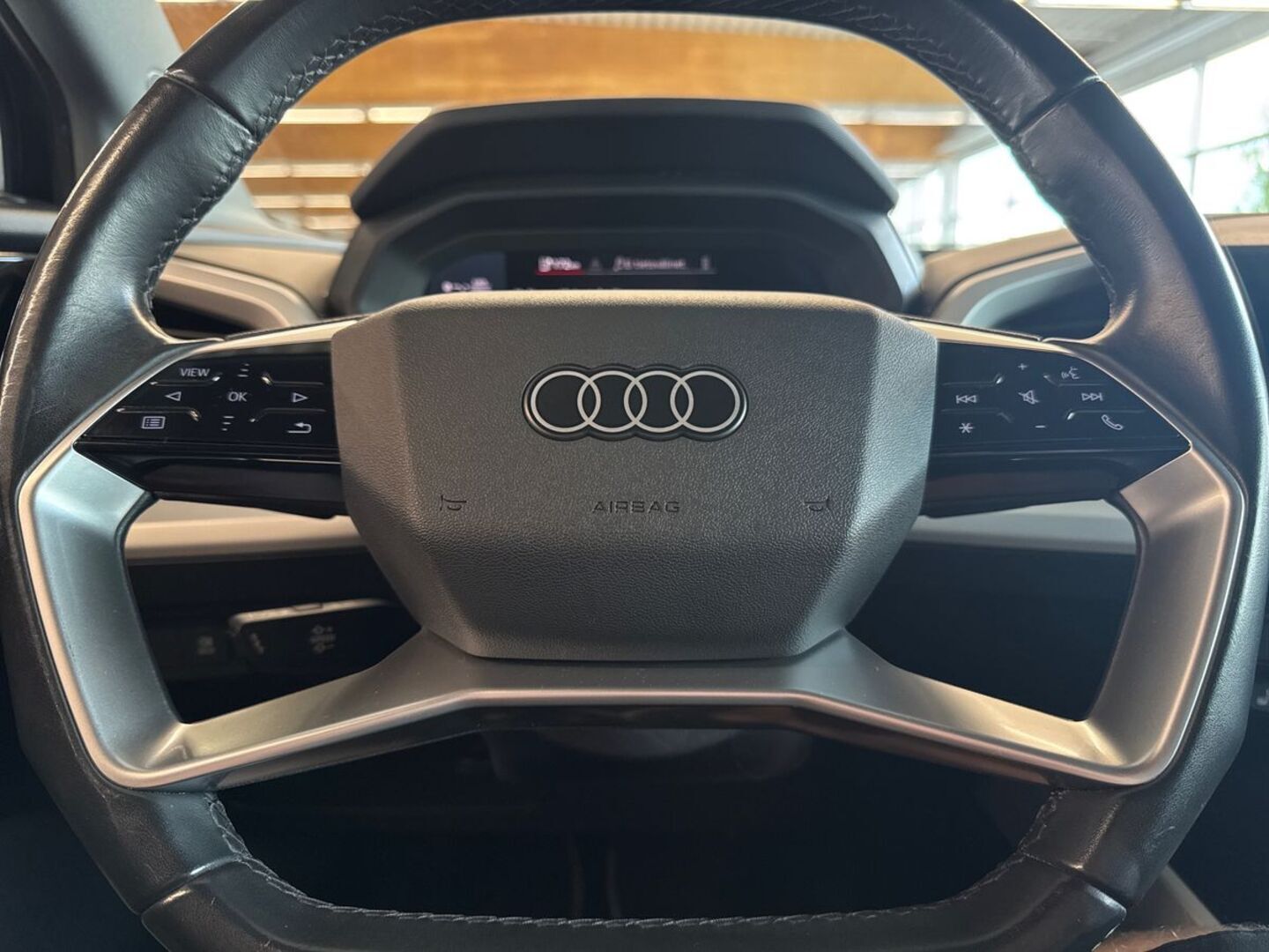 AUDI Q4 e-tron 2022