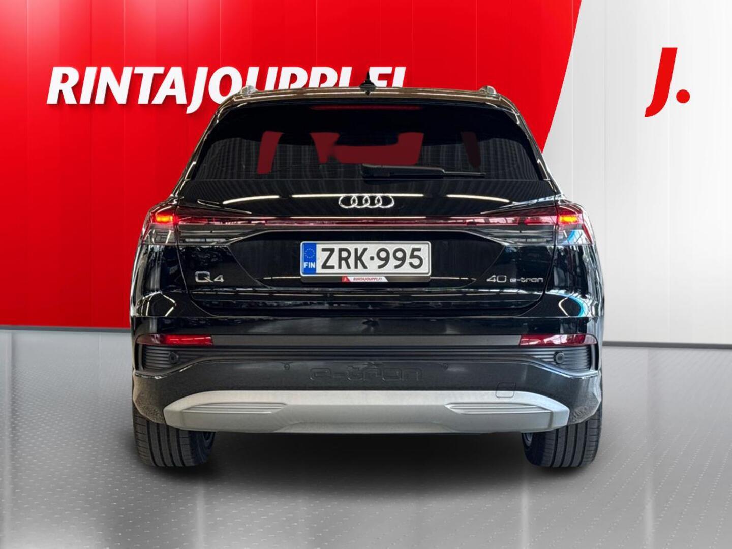 AUDI Q4 e-tron 2022