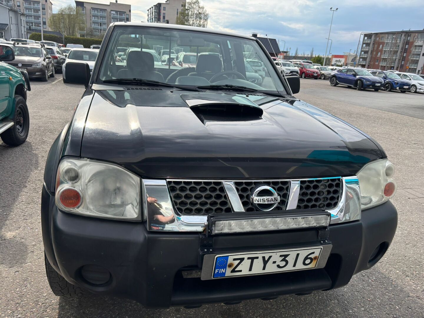 NISSAN Navara 2003