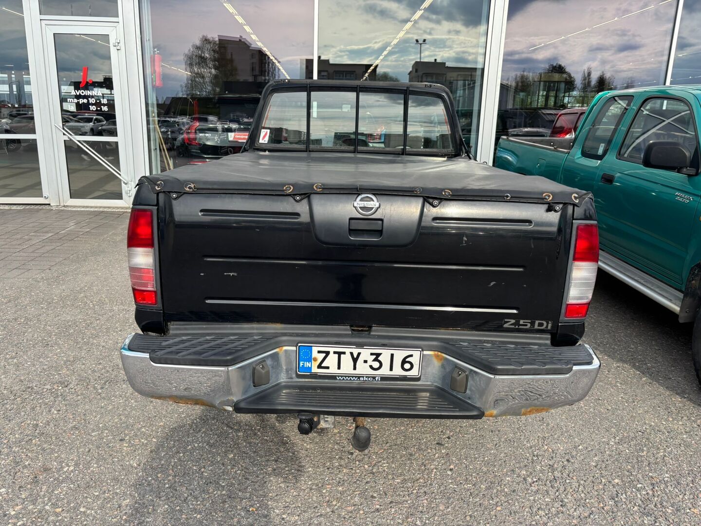 NISSAN Navara 2003