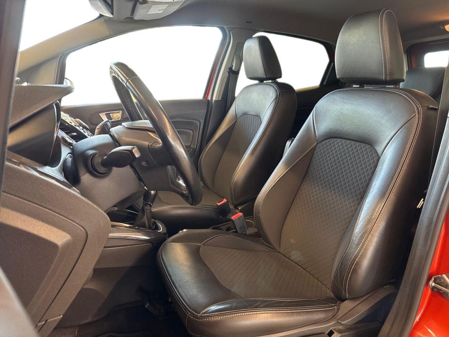FORD Ecosport 2016