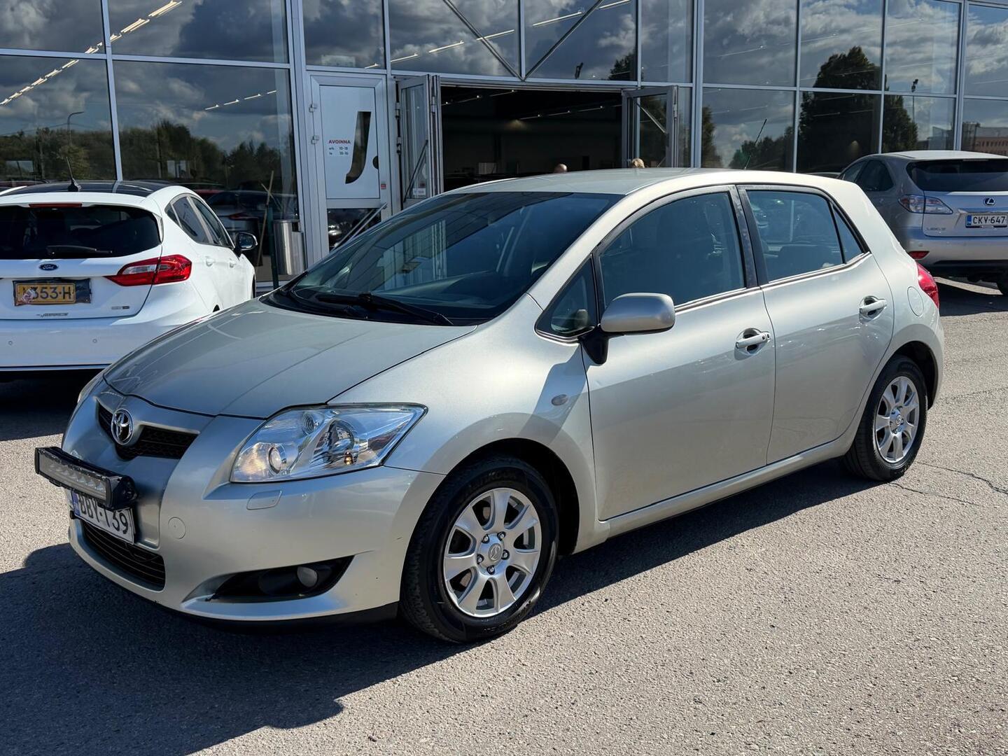 TOYOTA Auris 2007