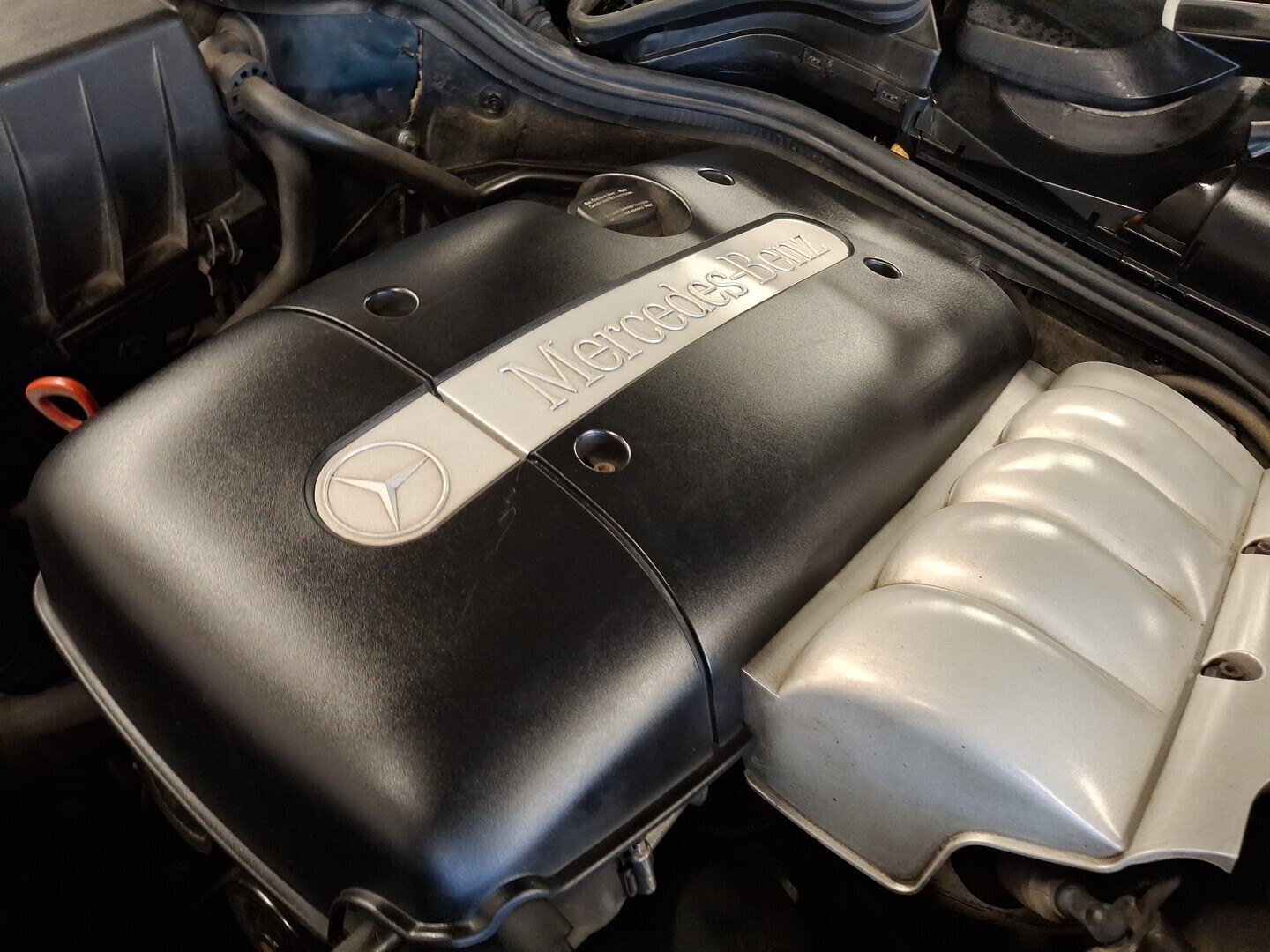 MERCEDES-BENZ E 1999