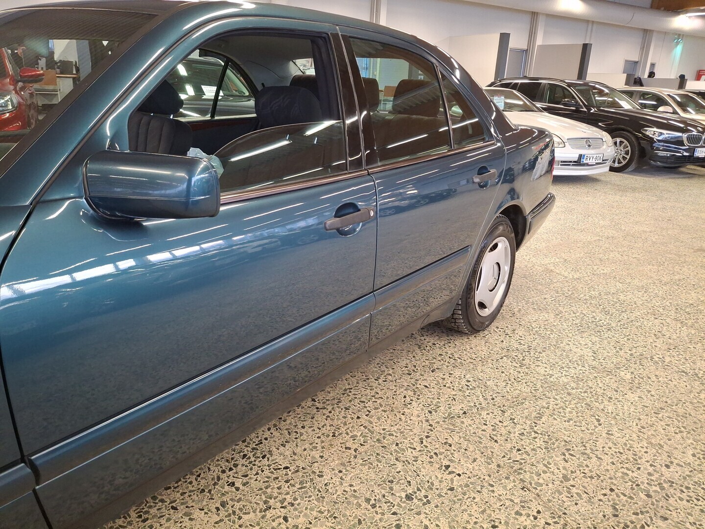 MERCEDES-BENZ E 1999