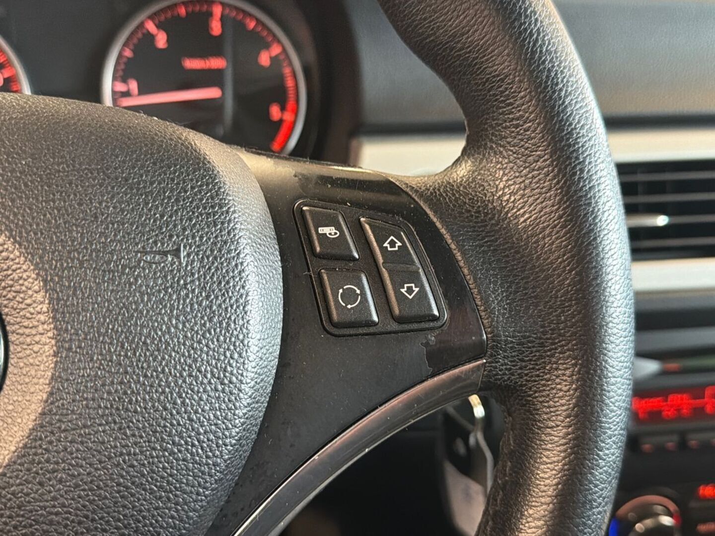BMW 320 2009