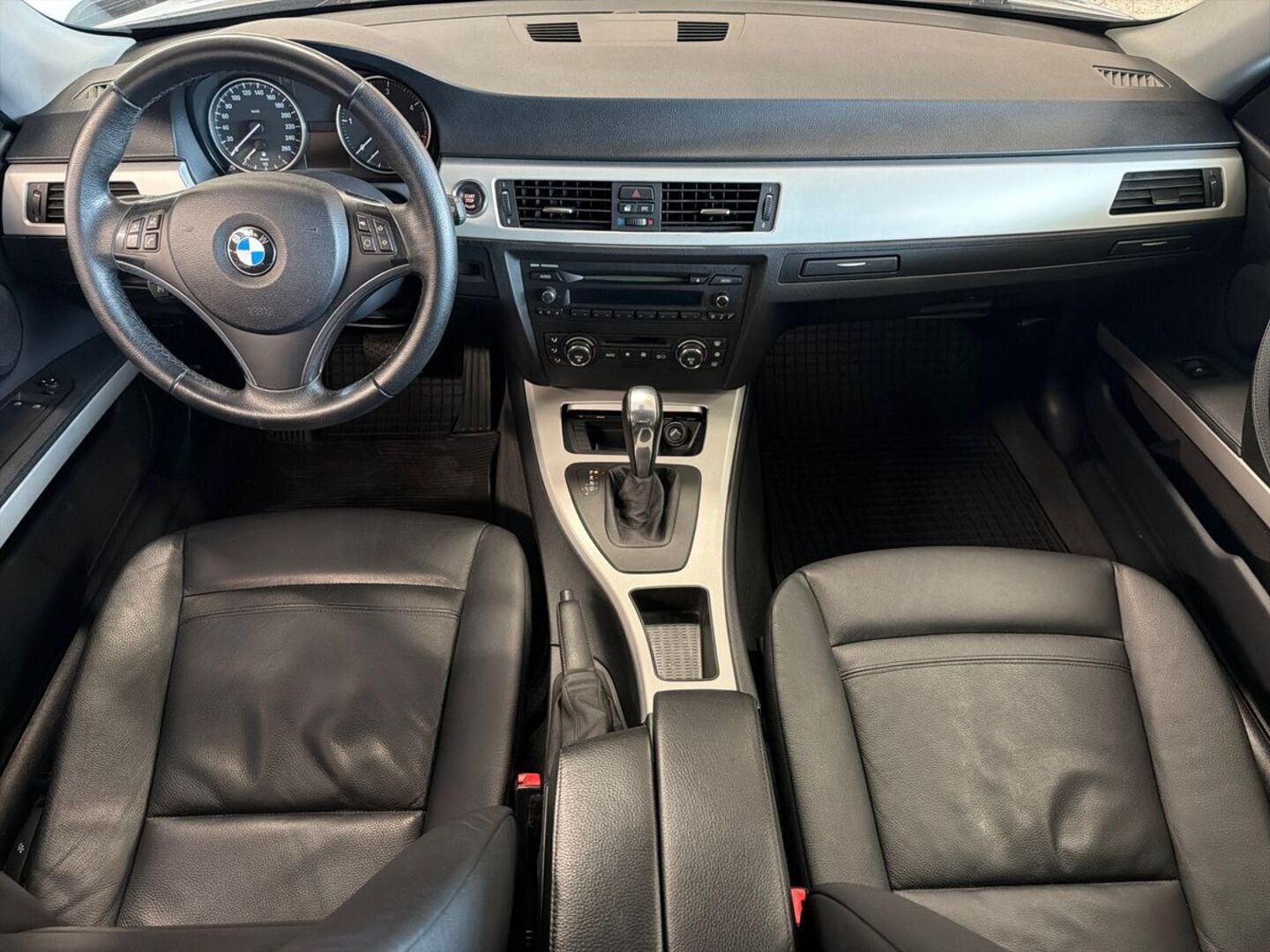 BMW 320 2009