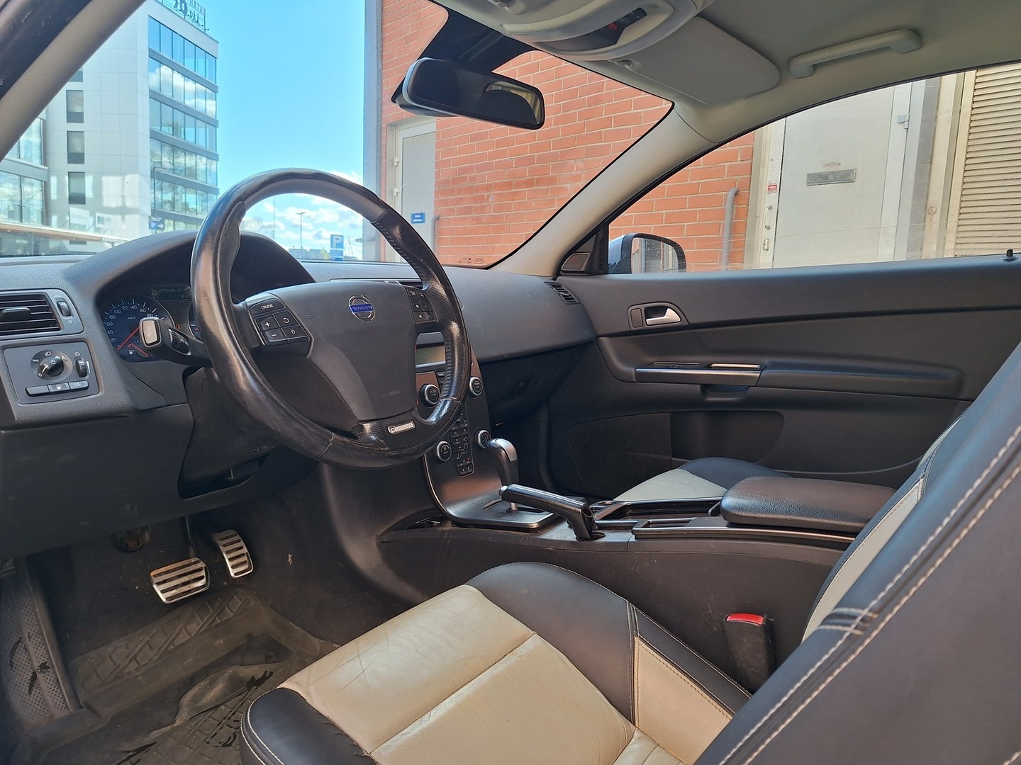 VOLVO C30 2012