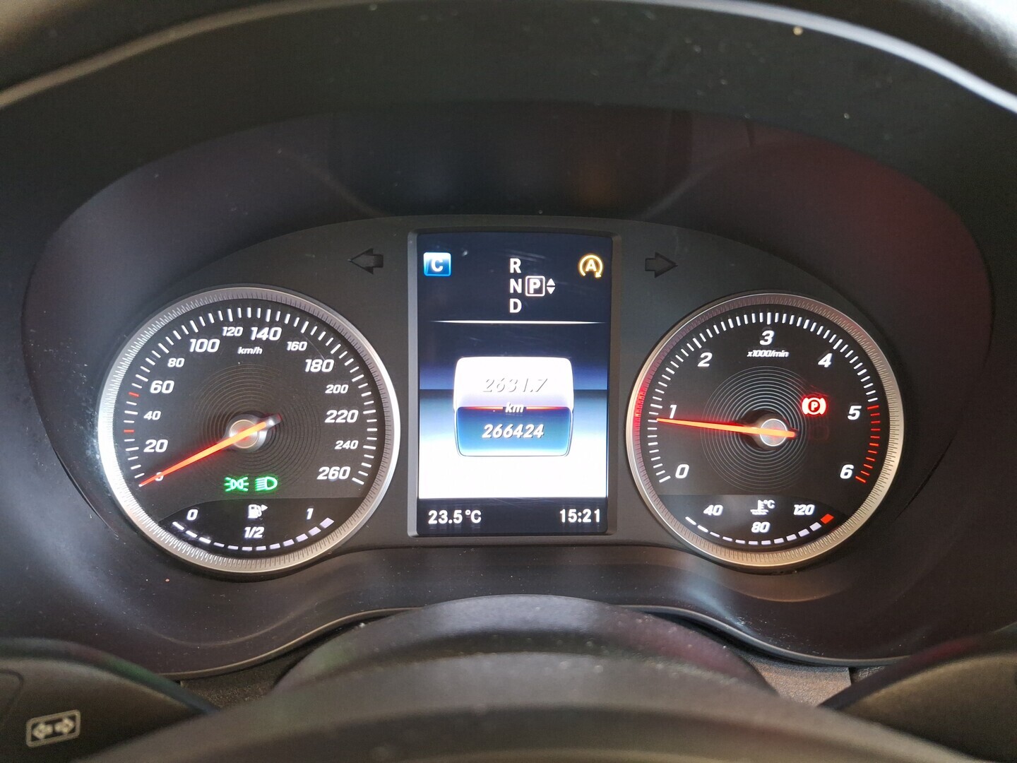 MERCEDES-BENZ C 2015