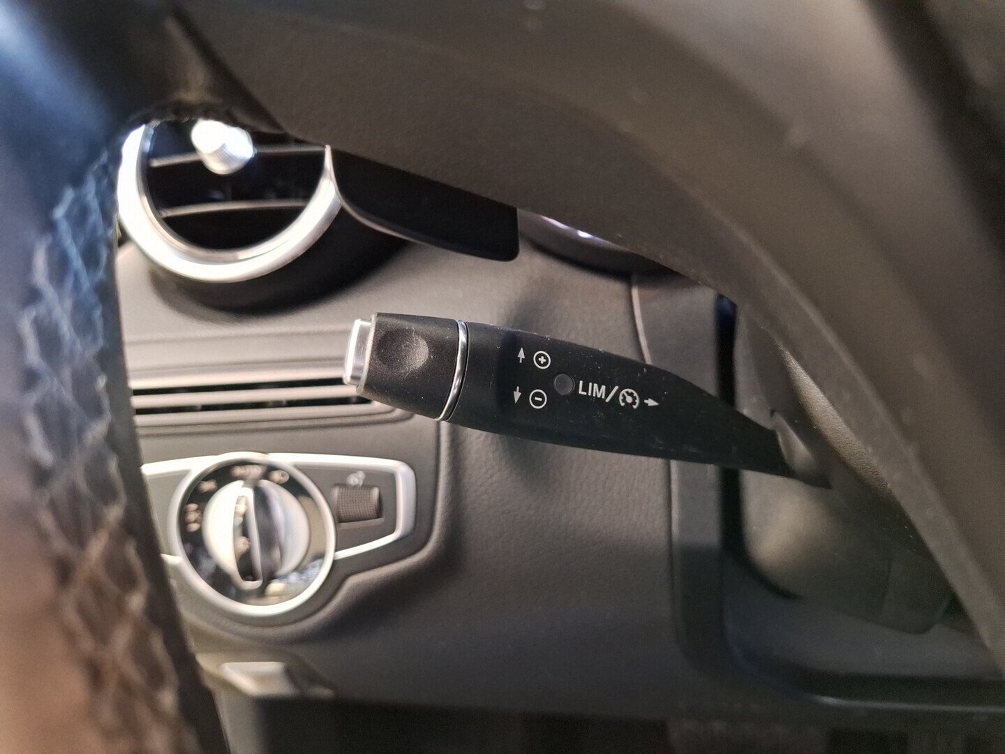 MERCEDES-BENZ C 2015