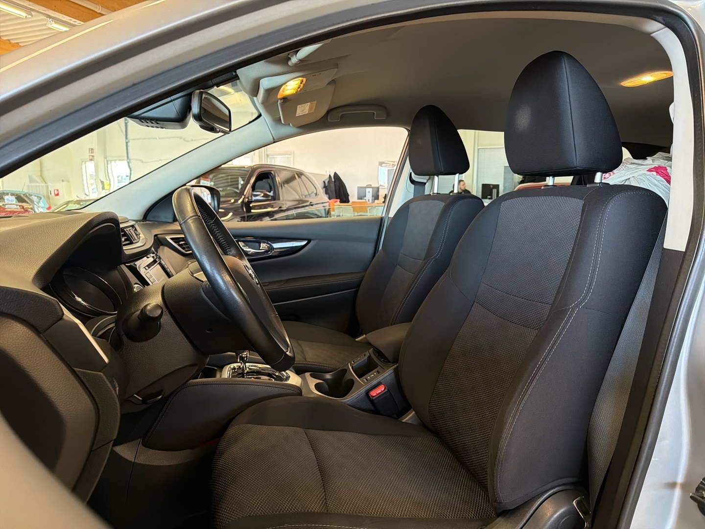 NISSAN Qashqai 2017