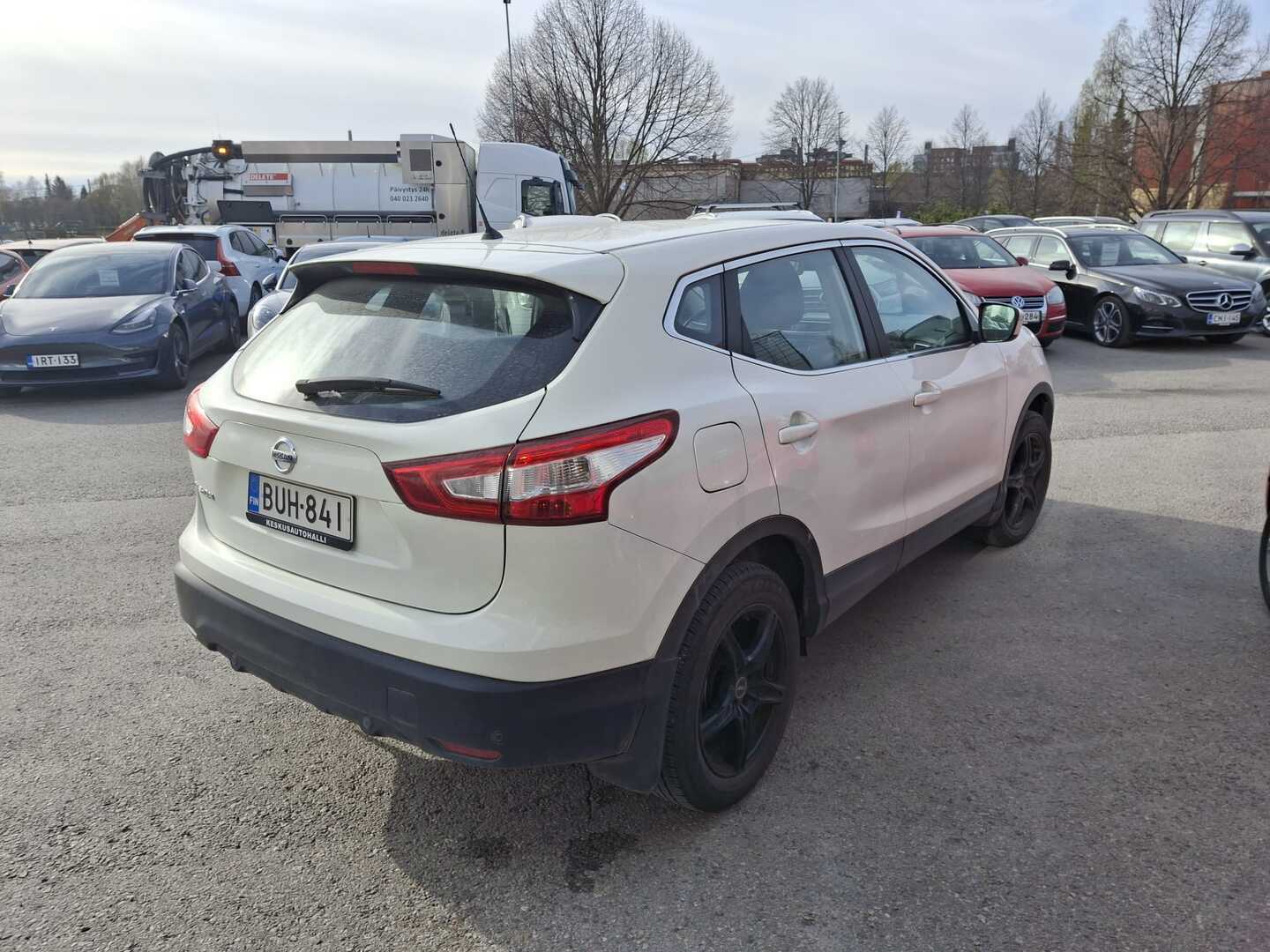 NISSAN Qashqai 2015