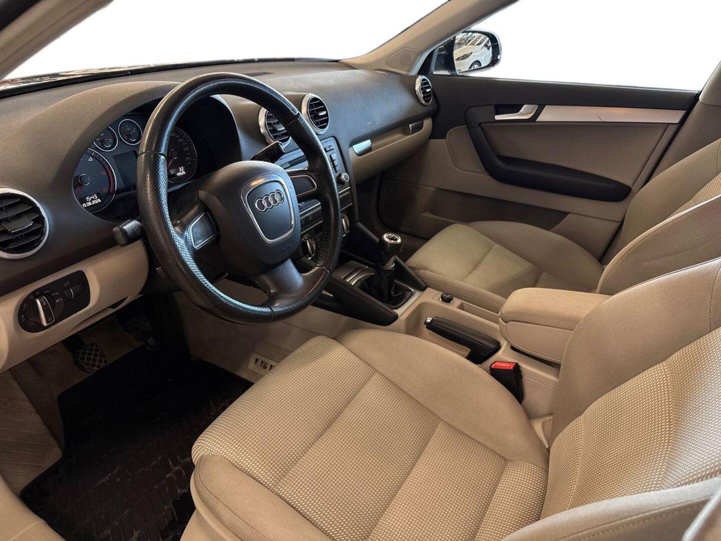 AUDI A3 7