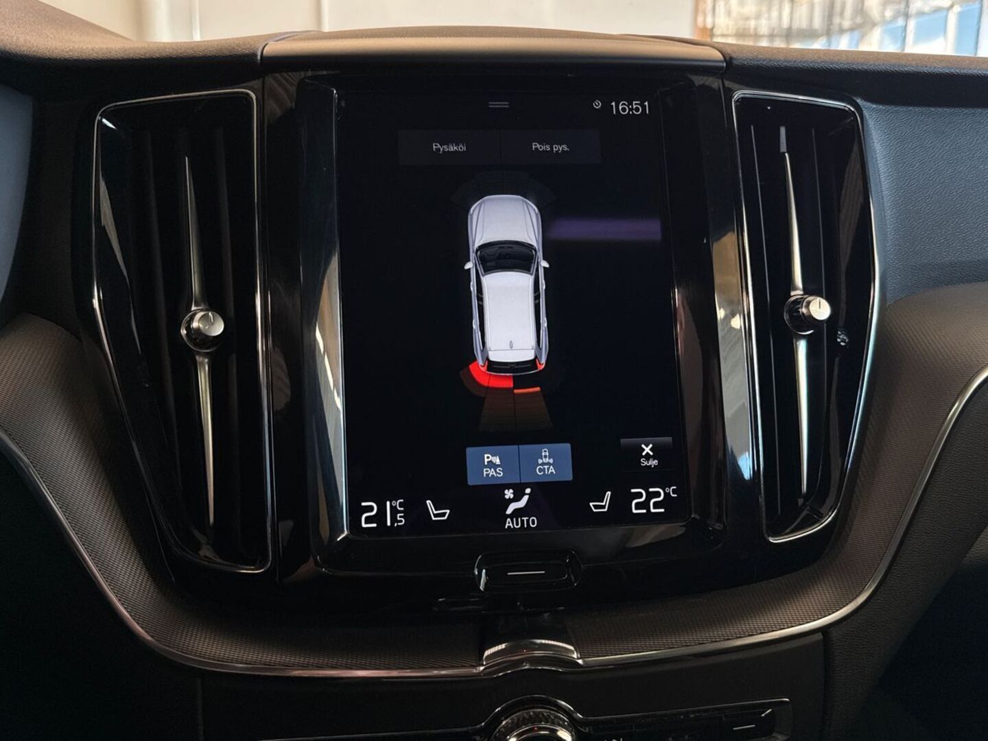 VOLVO XC60 2018