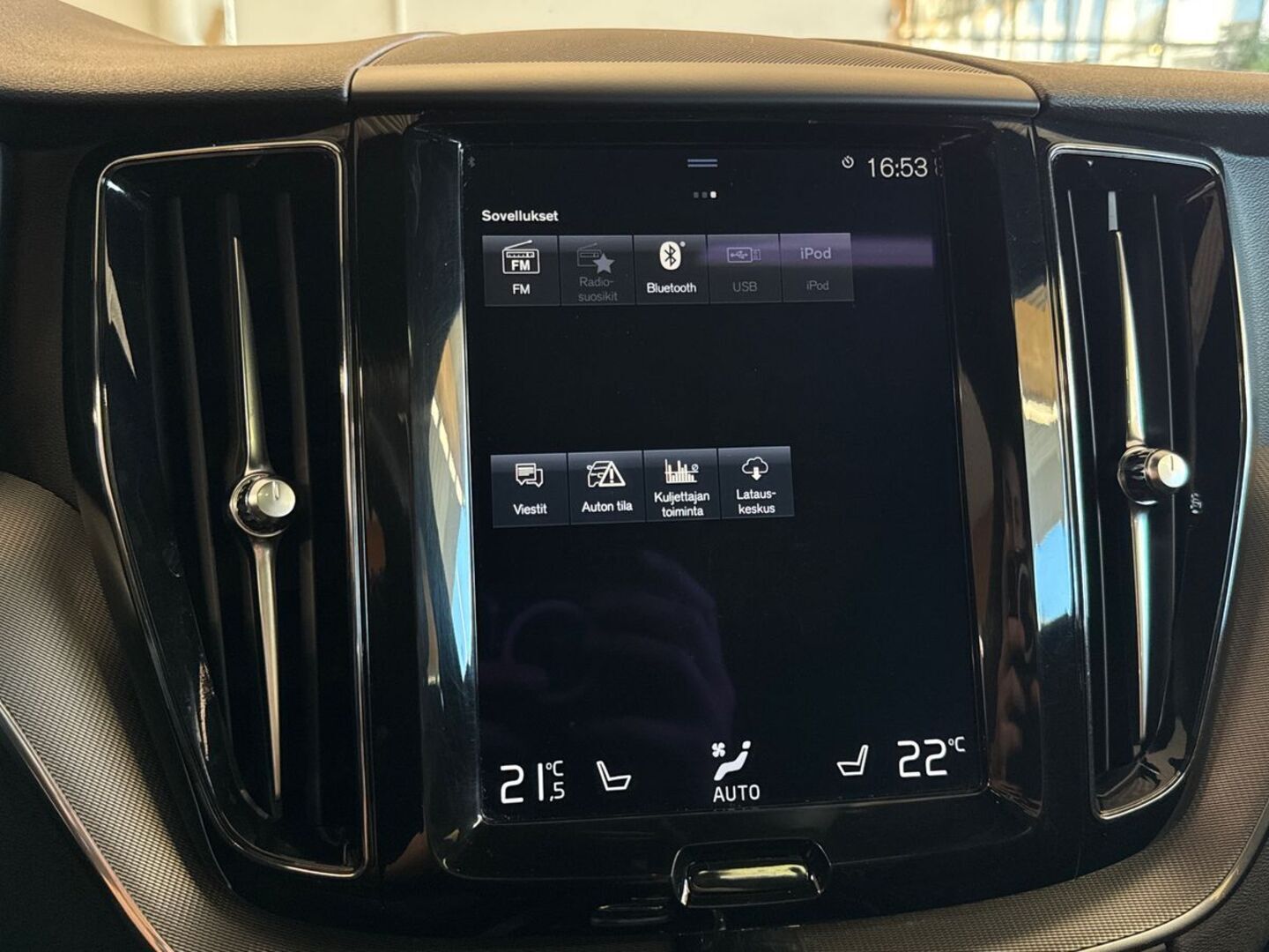 VOLVO XC60 2018
