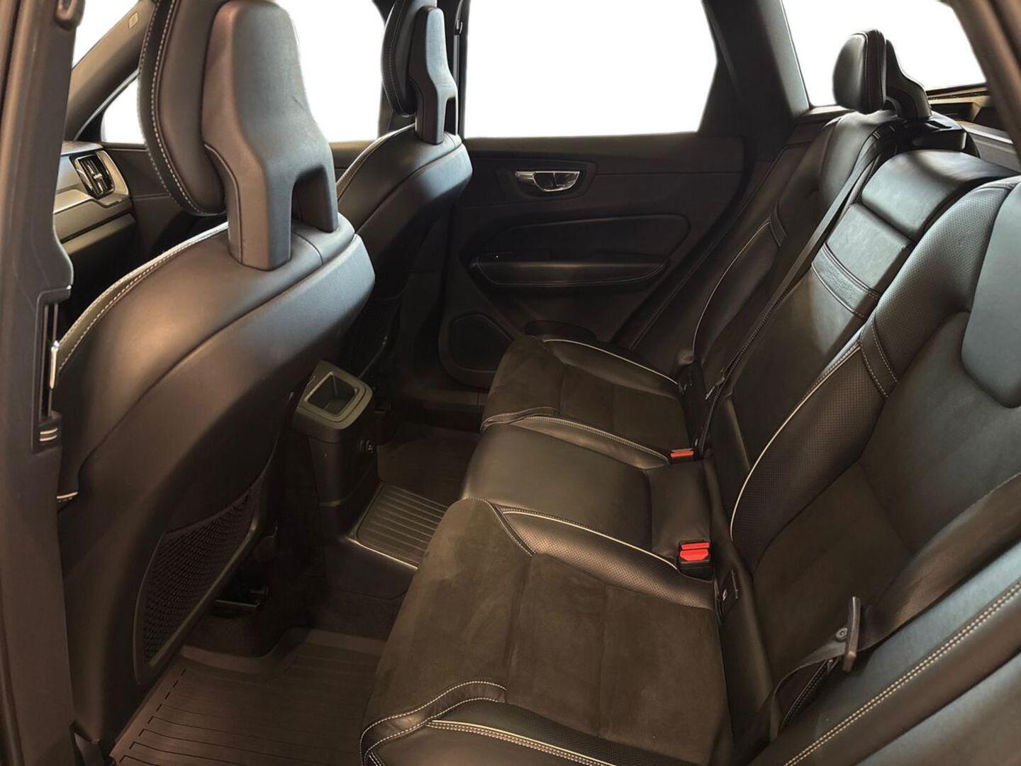 VOLVO XC60 2018