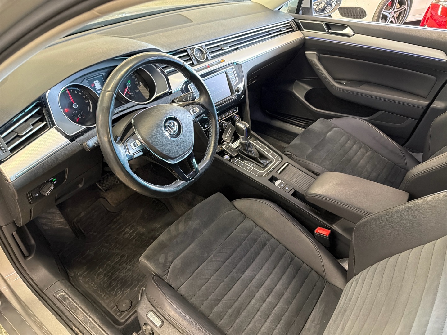 VOLKSWAGEN Passat 2016