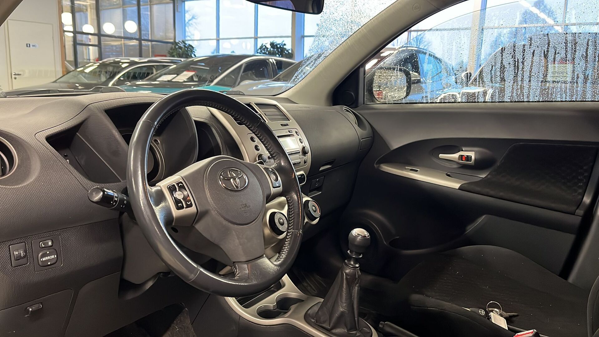 TOYOTA Urban Cruiser 2009