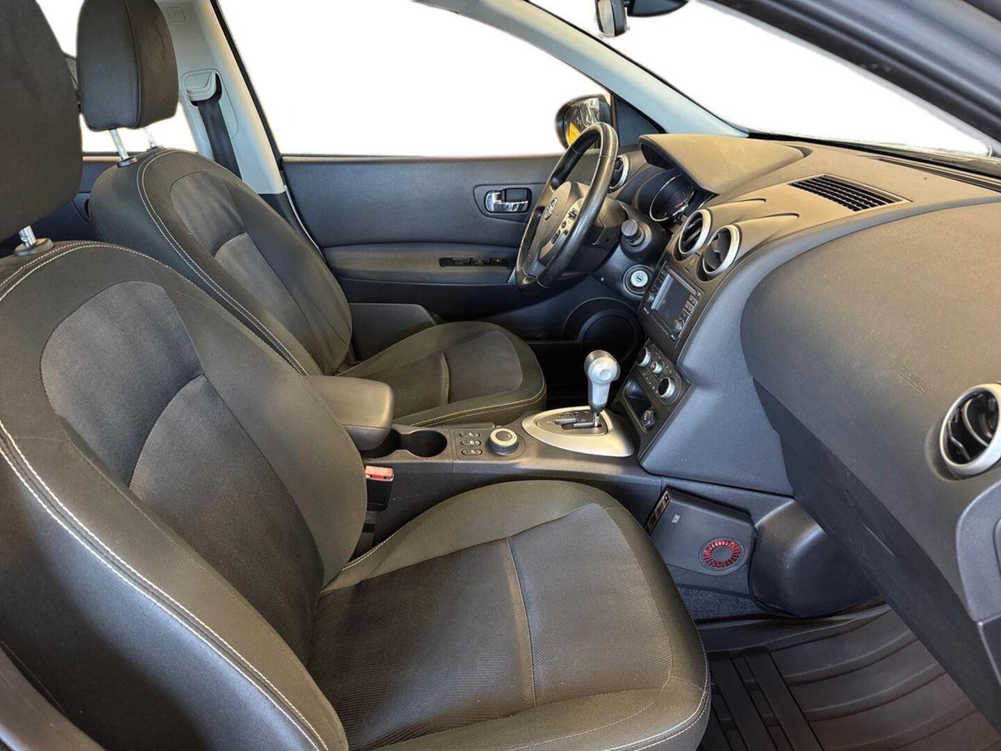 NISSAN Qashqai+2 9
