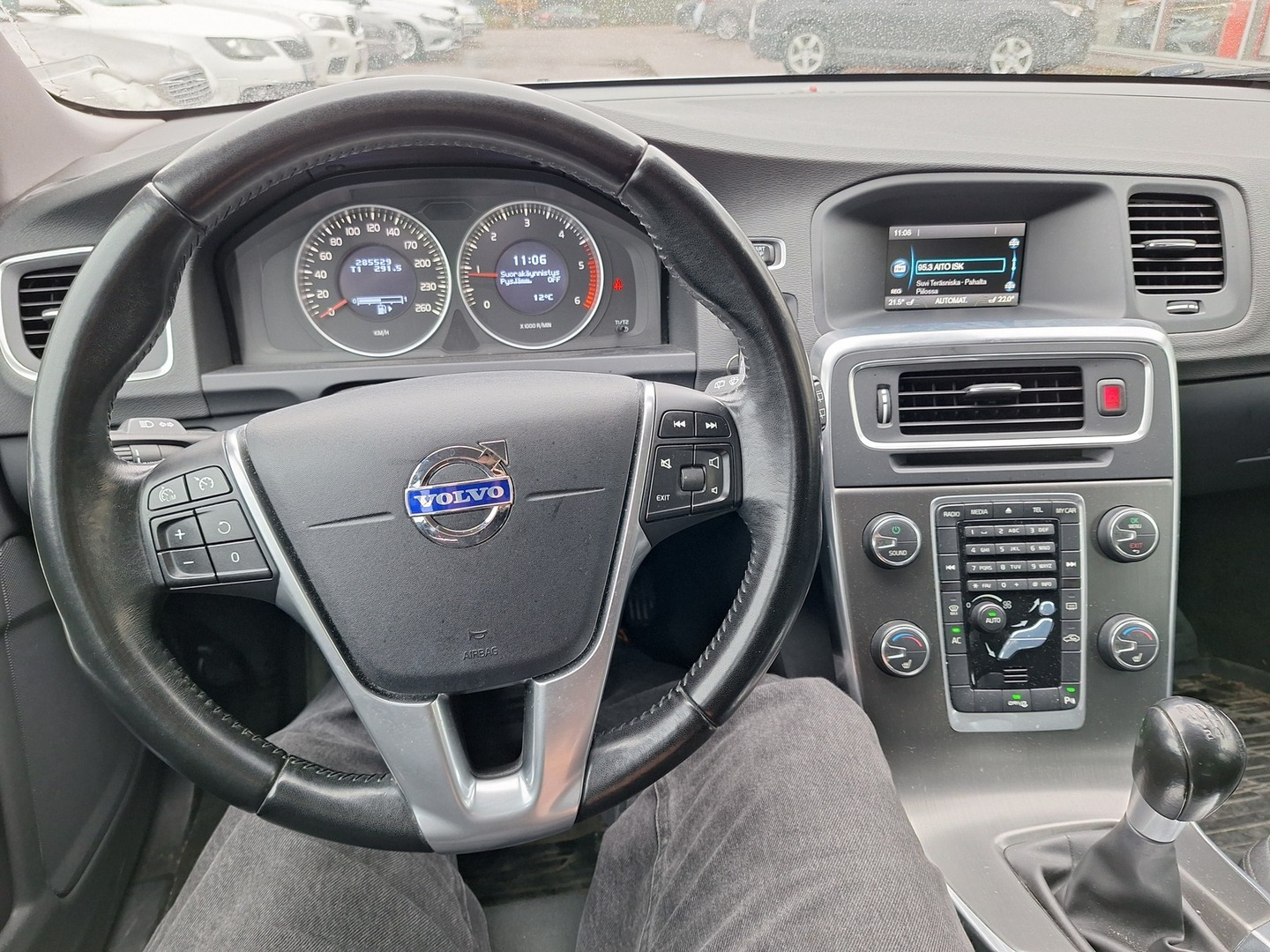 VOLVO V60 2011