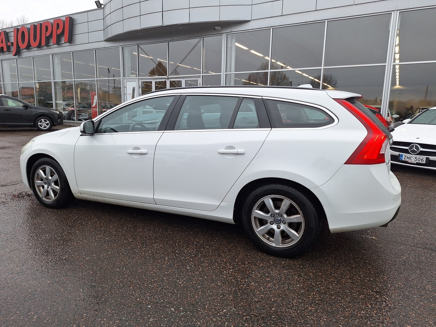 VOLVO V60 2011