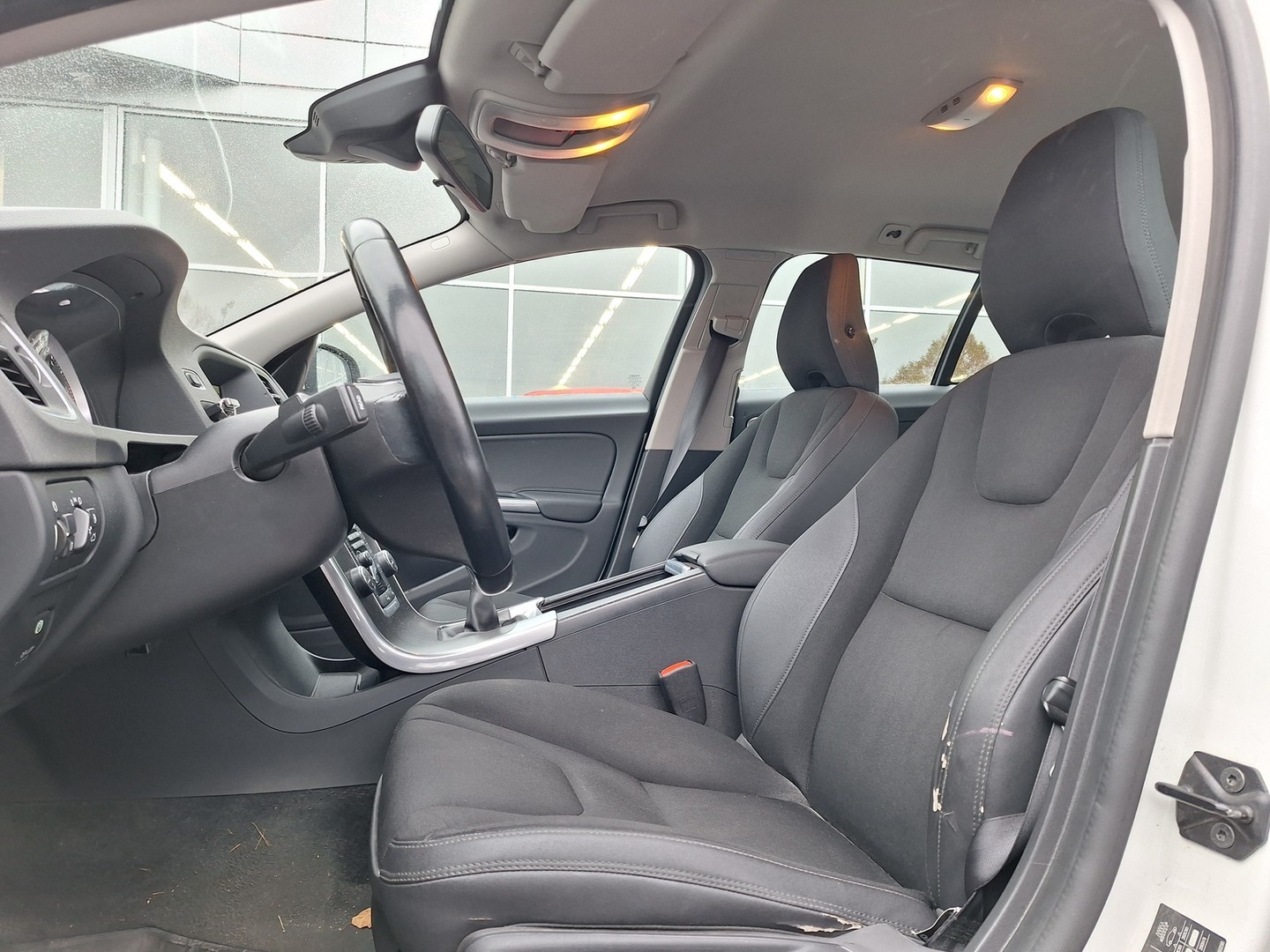 VOLVO V60 2011