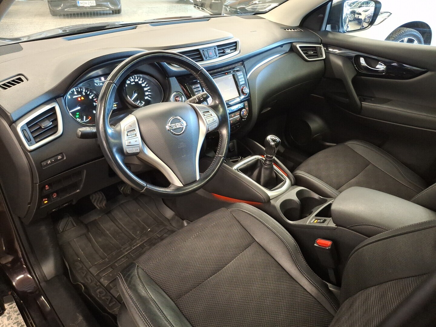 NISSAN Qashqai 2014