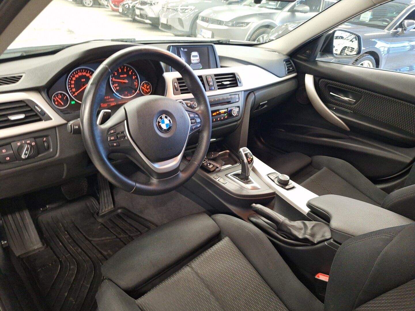 BMW 320 2015