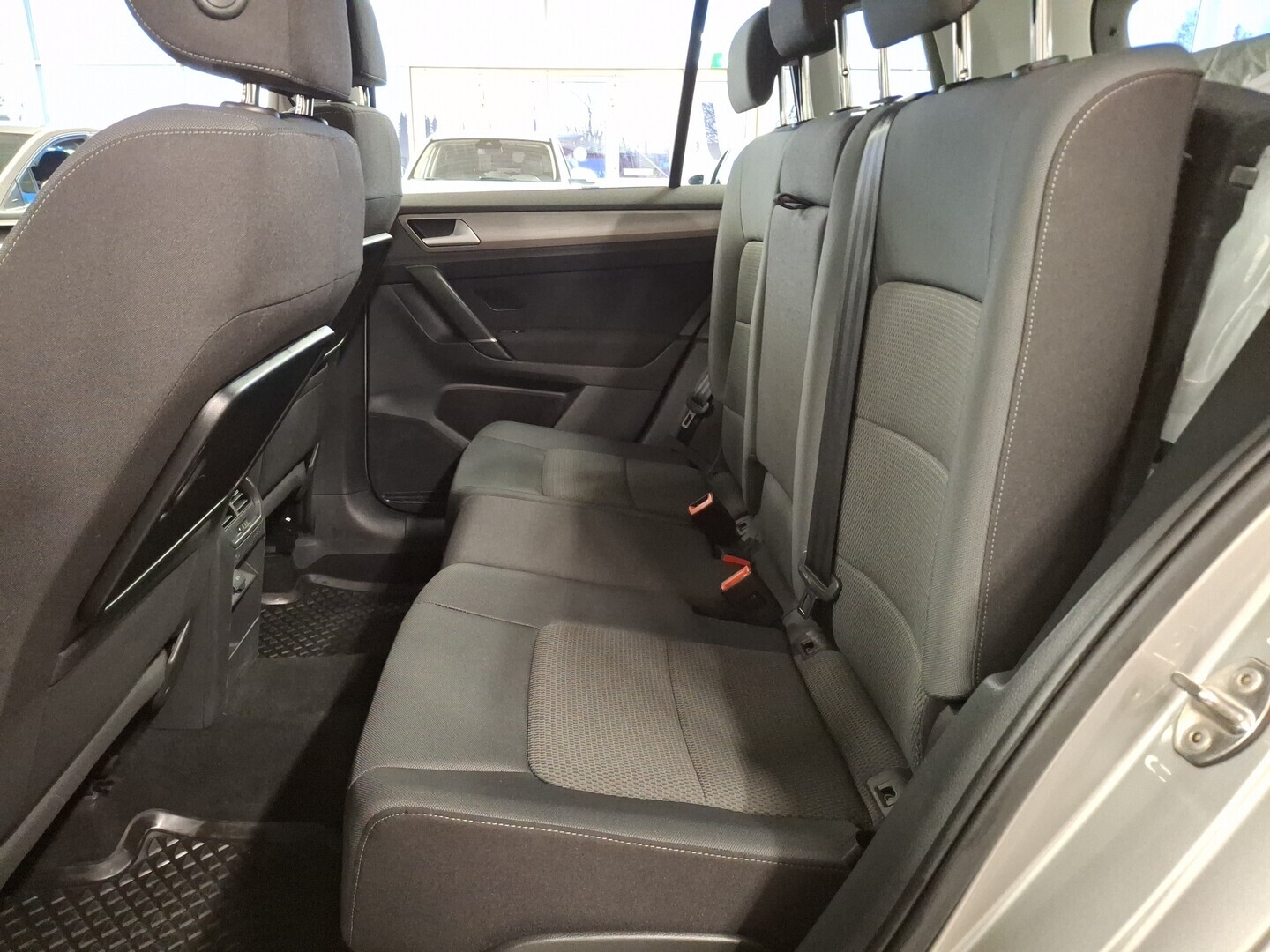 VOLKSWAGEN Golf Sportsvan 2015