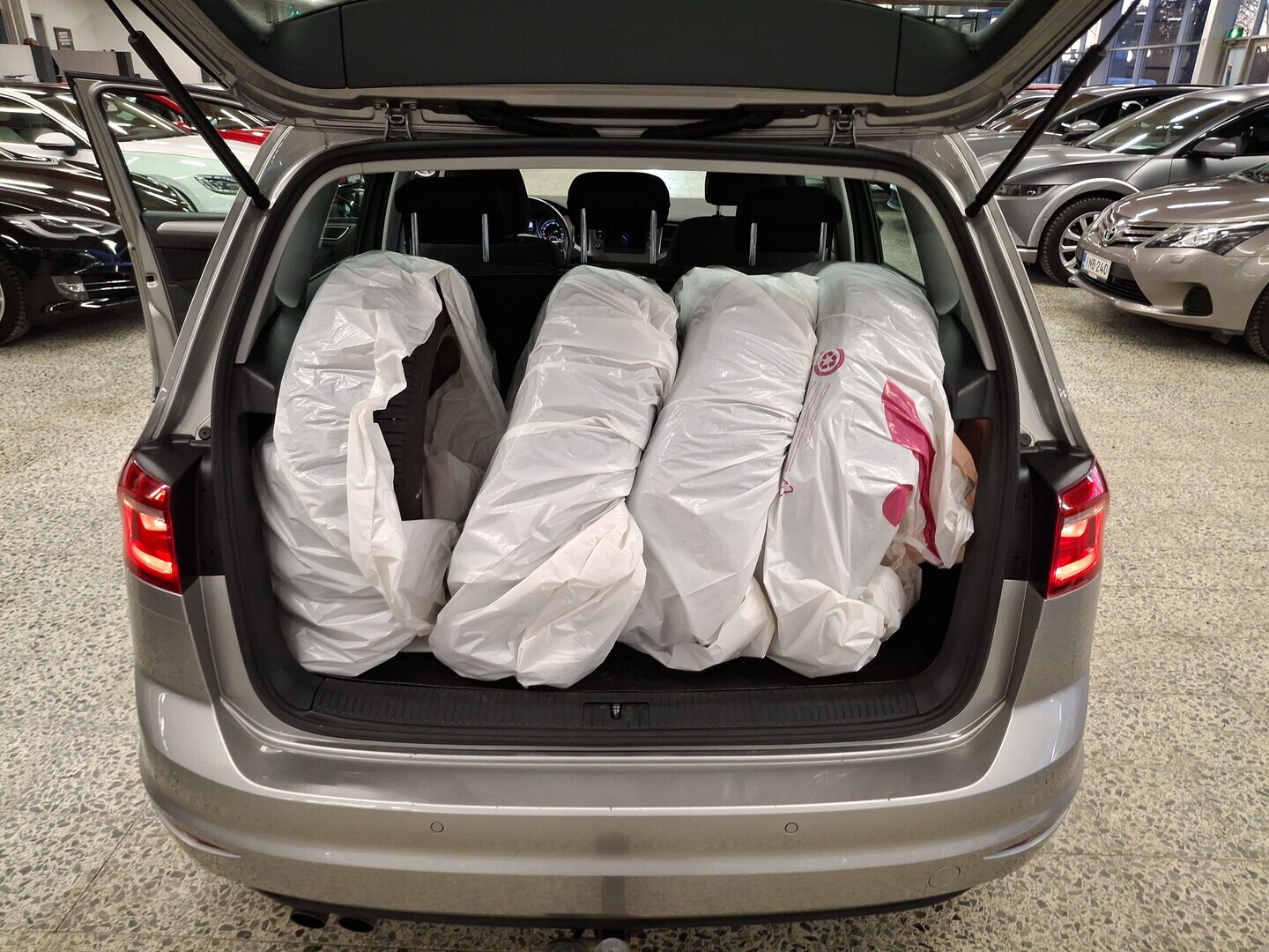 VOLKSWAGEN Golf Sportsvan 2015