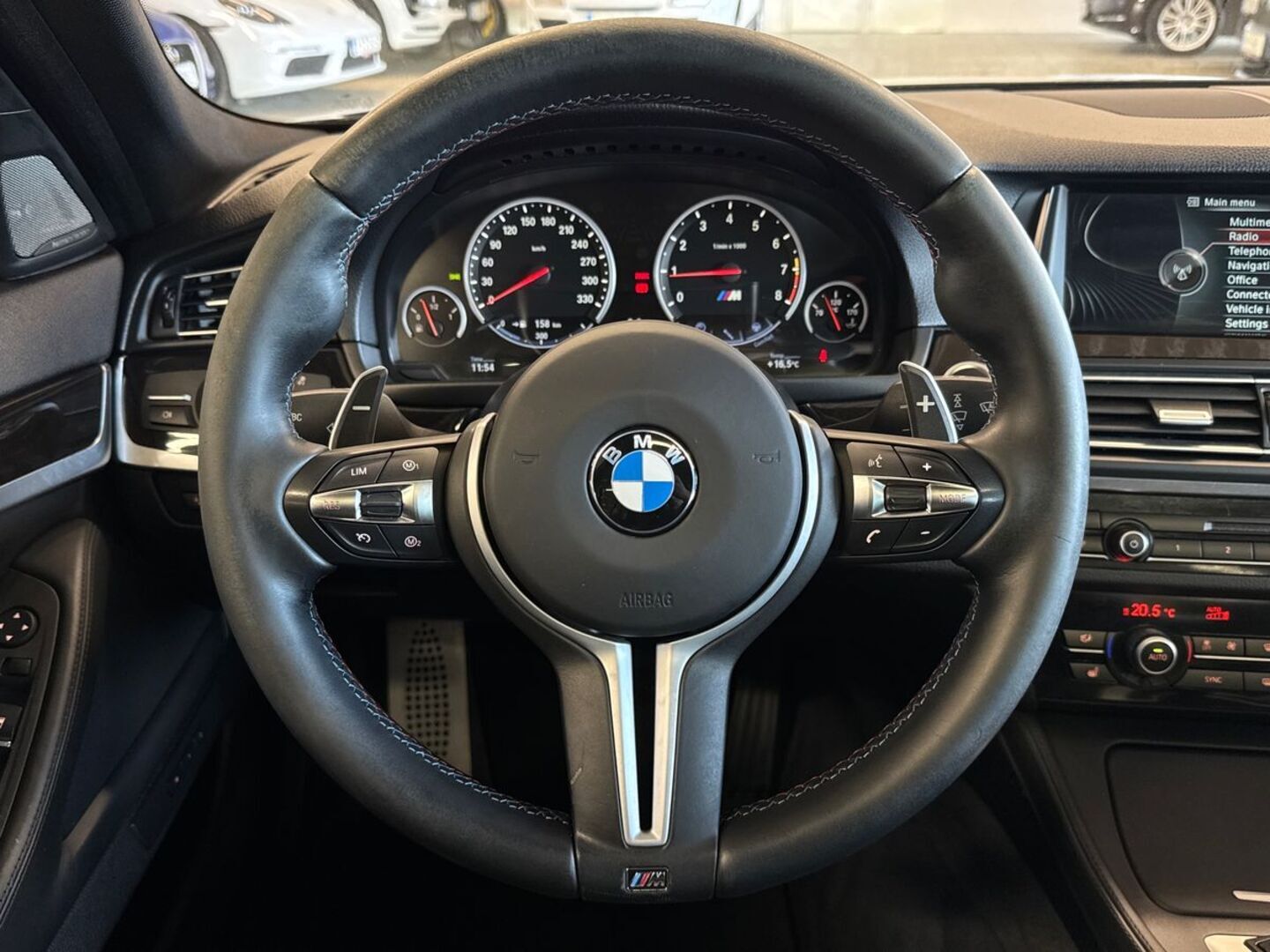 BMW M5 15