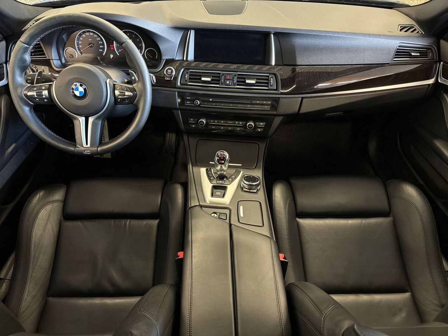 BMW M5 36