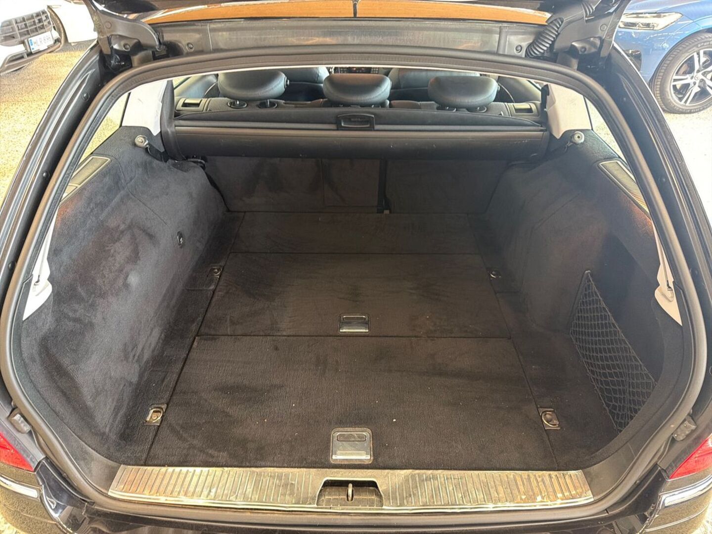 MERCEDES-BENZ E 2009
