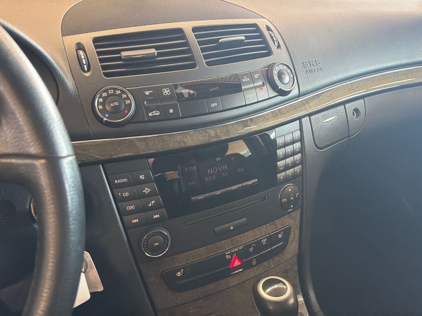 MERCEDES-BENZ E 2009