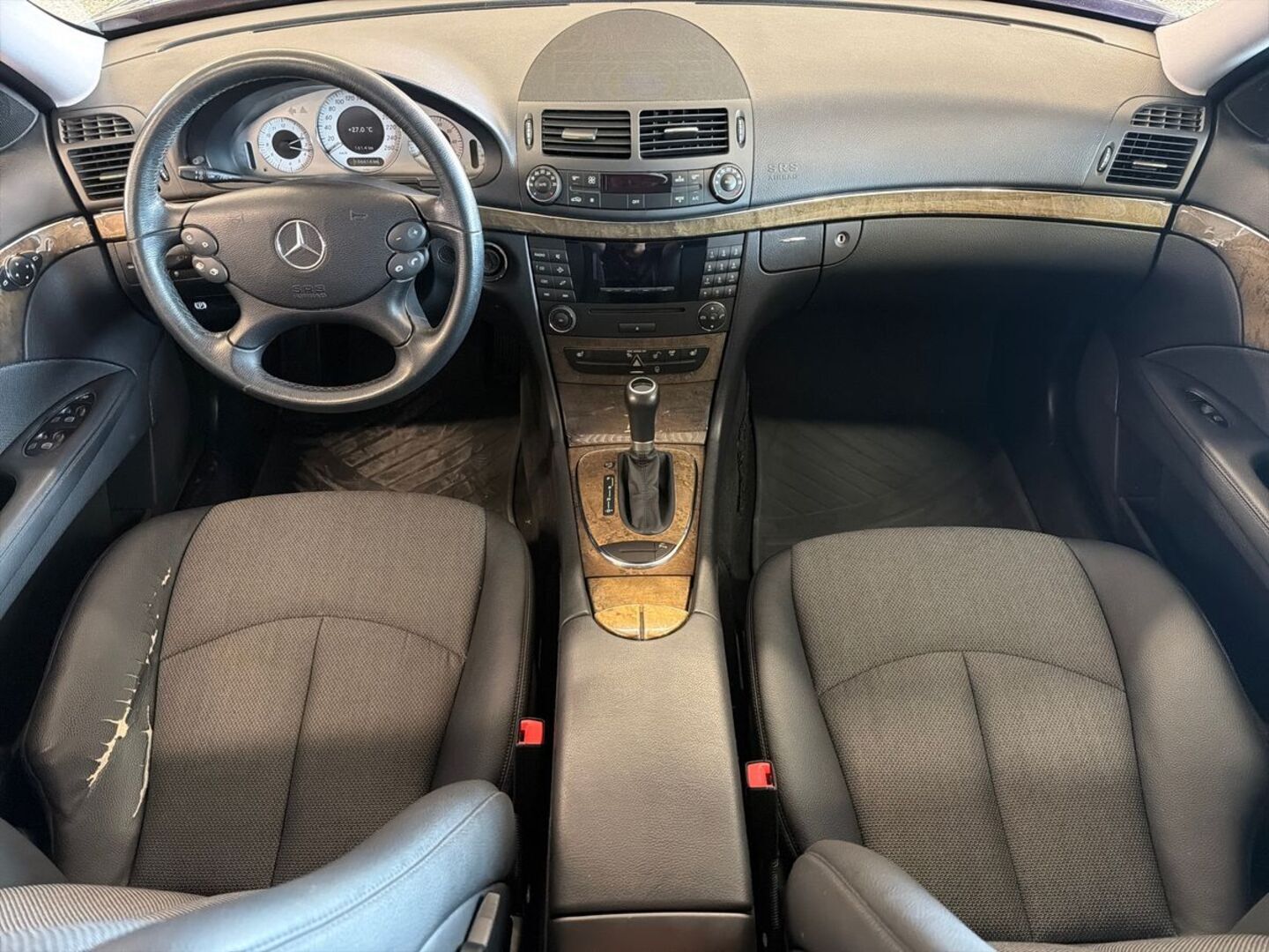 MERCEDES-BENZ E 2009